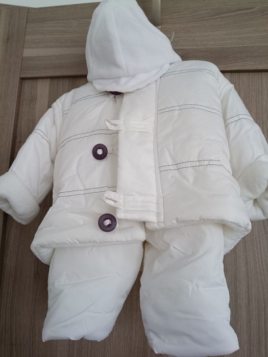 Kombinezon biały 62/68 chrzest