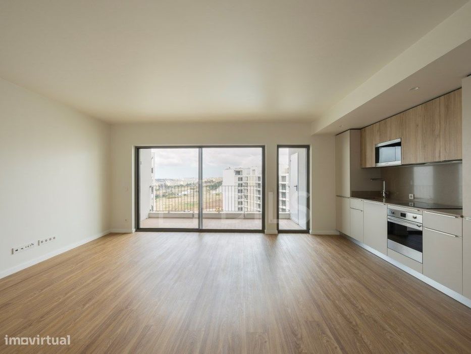 New 3-Bedroom Apartment with 2 Parking Spaces