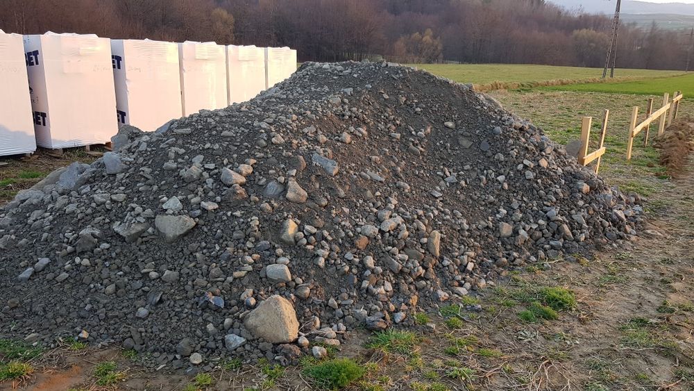 Piasek na wylewki, cement, kliniec tłuczen żwir, grys