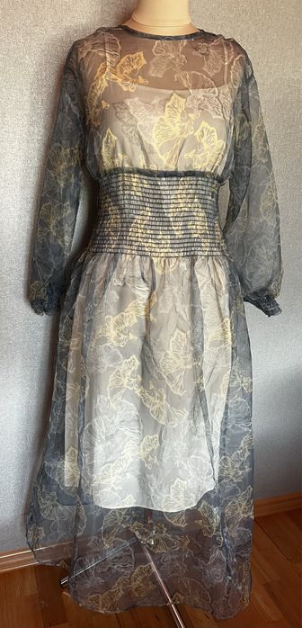 Сукня  з органзи Reserved нове