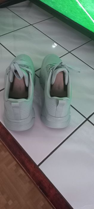 Sprzedam buty damskie