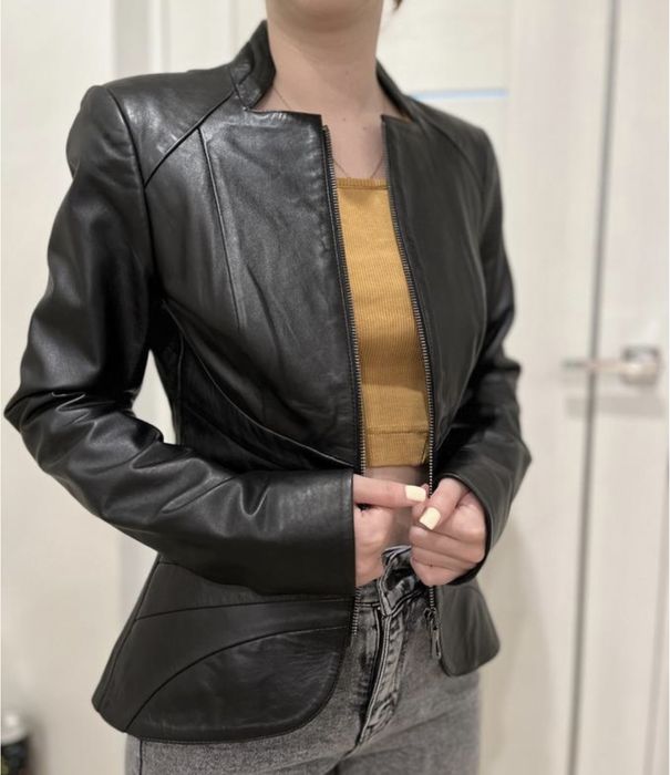 Чорна кожанка косуха з натуральної шкіри