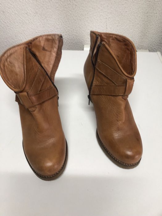 Valor Dois pares Botins  em pele e camurça 37 - 38