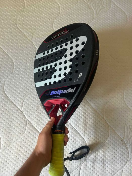 Raquete de Padel: BULLPADEL VERTEX 04 COMFORT - Sem riscos, sem danos!