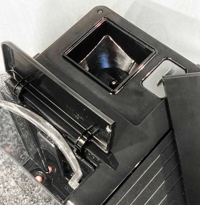 Кавомашина Miele CM 5300, бу, Black/Red, автомат, червоно-чорна