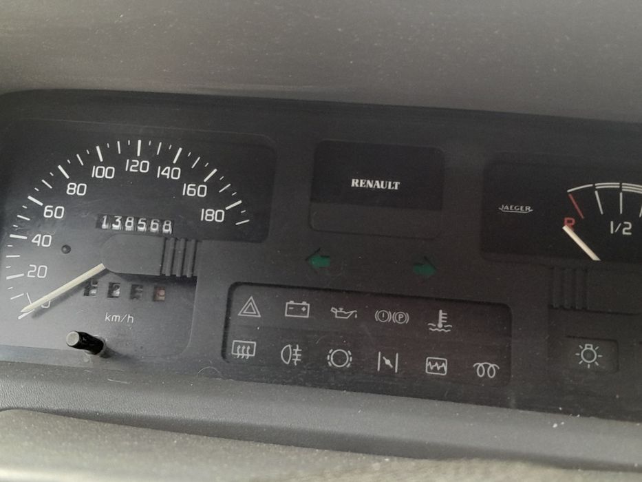 Vendos dois Renault clios
