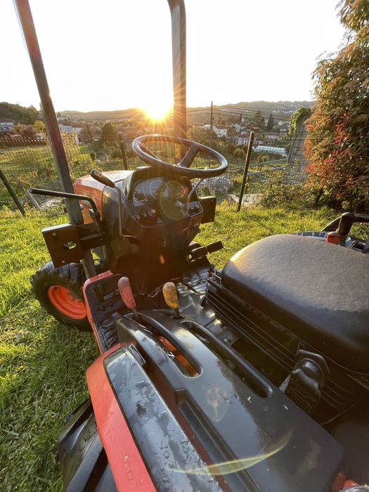 Trator Kubota B2650