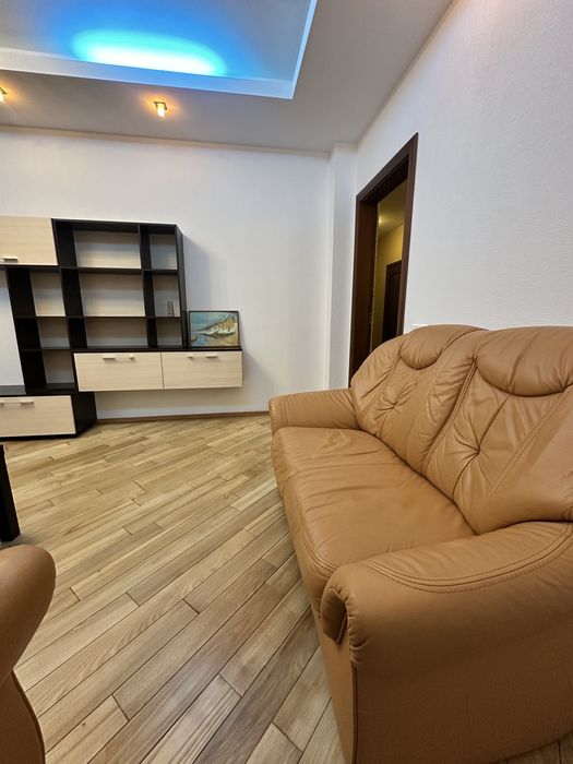 Продам красиву і дуже зручну двокімнатну квартиру в центрі Рівного