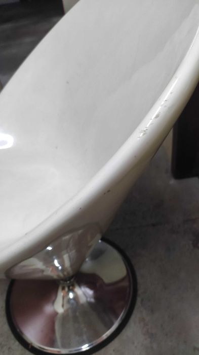 Cadeira em forma de cone- Rotativa
