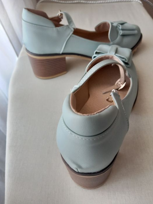 Стильні  та гарні туфлі