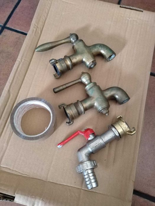 15 Torneiras em bom estado