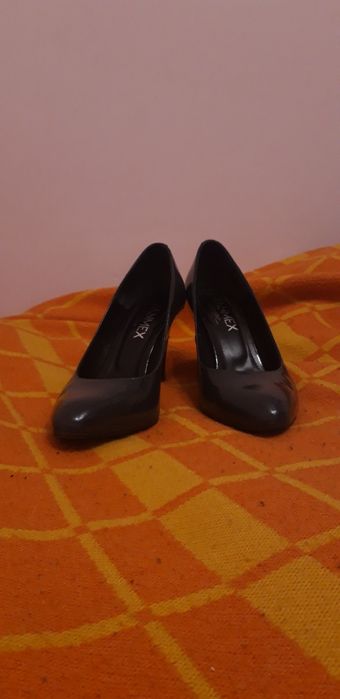 Czółenka rozmiar 37