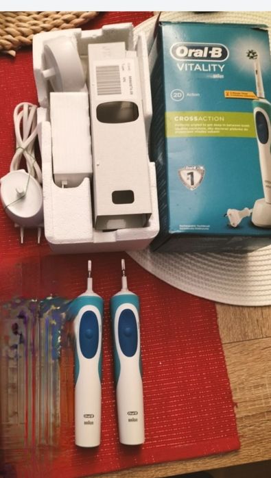 Szczoteczka Oral B Braun zestaw - czytaj opis