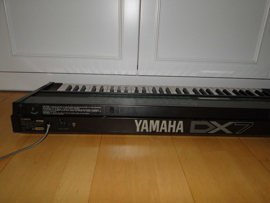 Legendarny Syntezator YAMAHA DX7.Piękny Stan.Okazja Warszawa Bielany ...