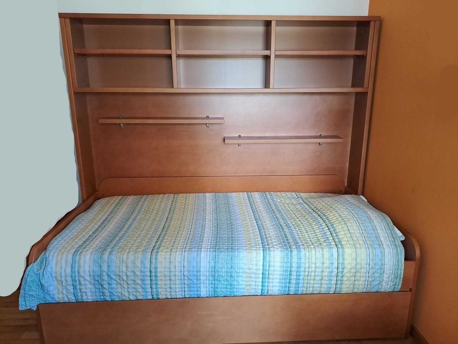 Magnífica cama com estante embutida, cama de casal convertivel