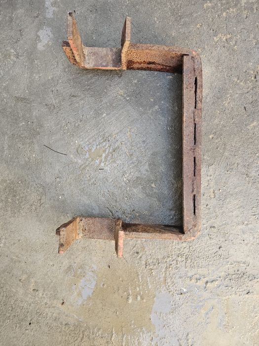 Lote de Pesos / Suportes para Ceifeira Laverda 3x