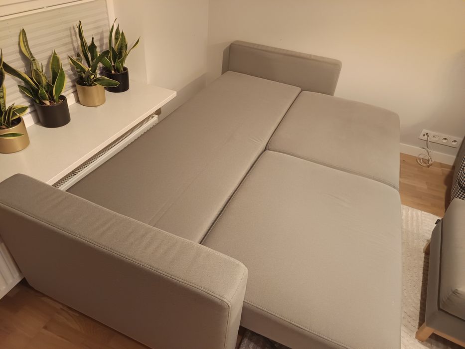 Sofa kanapa z funkcją spania, schowkiem i pufem