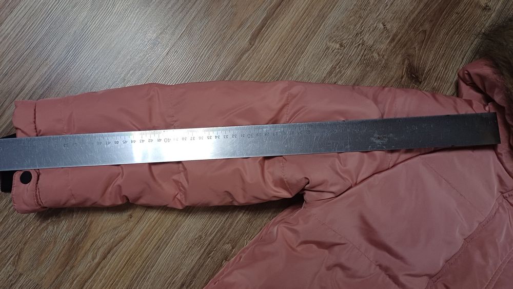 Пальто куртка на дівчинку  зима Reserved р.140