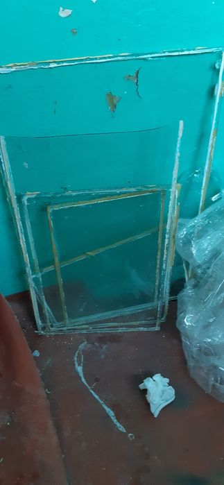 Продам скло невеликих розмірів