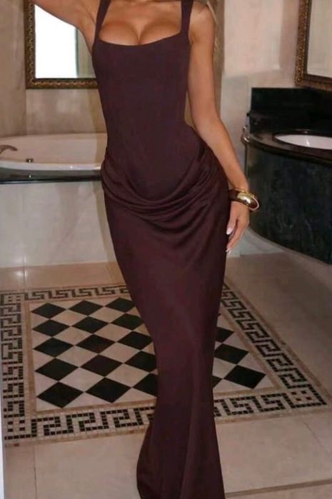 Vestido marrom com corcê