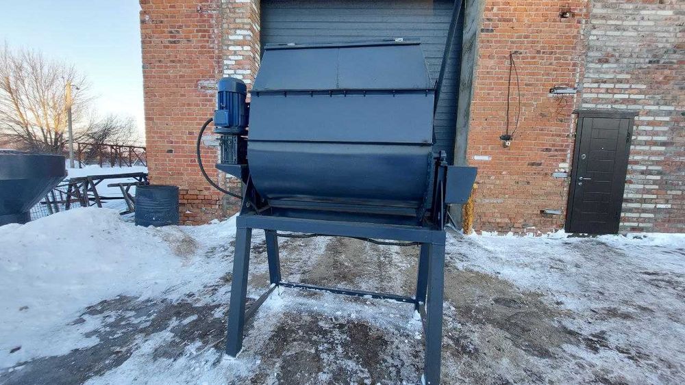 Шнековий змішувач, кормозмішувач, кормосмеситель, смеситель, шнек