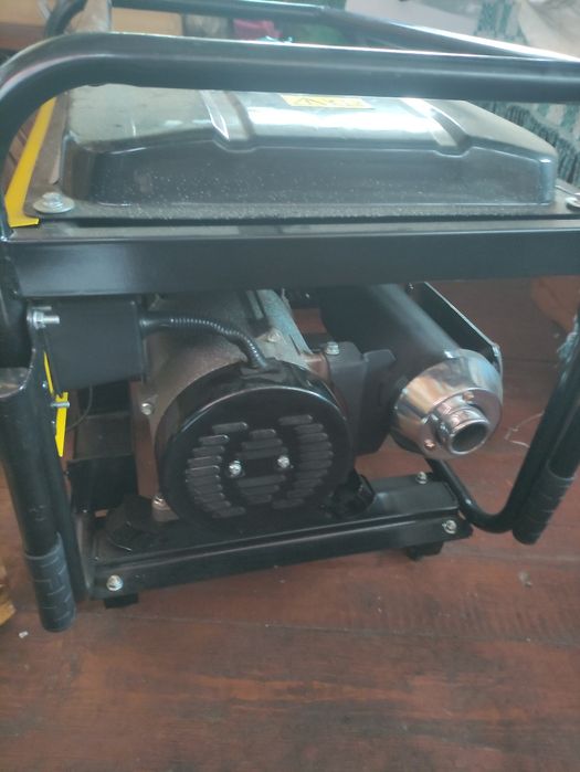 Генератор бензиновий Hohol БГ 6500-СЕ (230 B/5,0 - 5,5 кВт) з електрос