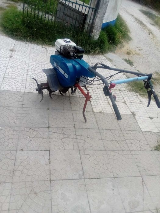 Moto enxada Honda pouca horas de uso