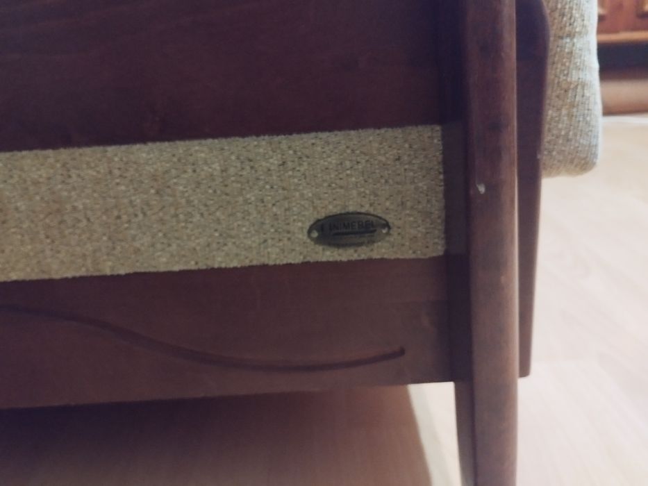 Wersalka solidna używana