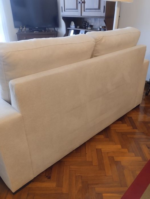 Sofá bege 2 lugares
