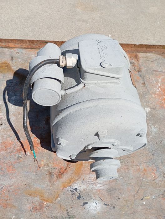 Motor monofásico Rabor com (c/v) 0.75