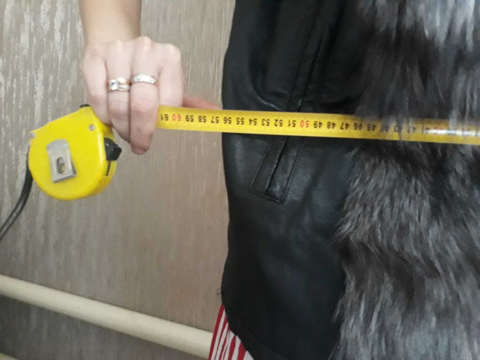 Продам новую жилетку
