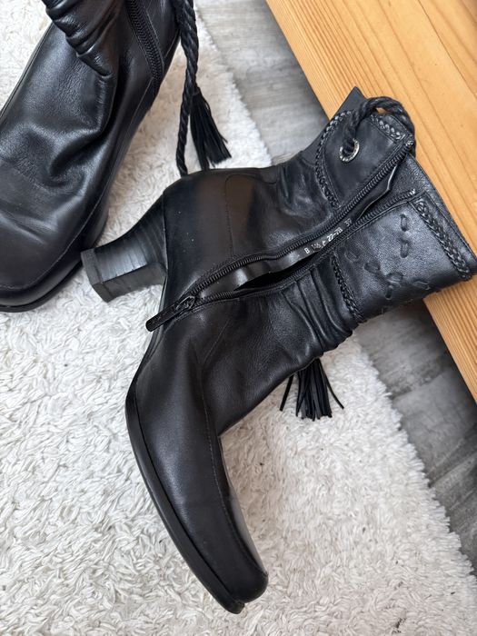 Жіноче взуття  39 та 41 розмір