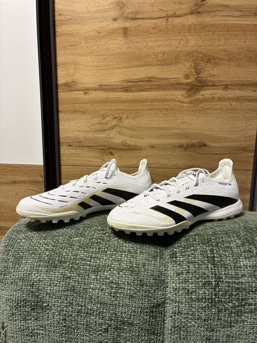 Turfy Adidas Predator League 41 1/3 - biało złote NOWE