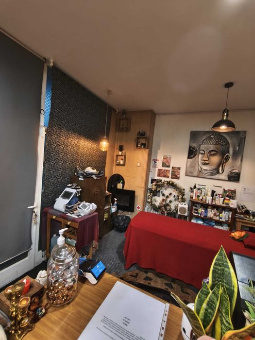 Espaço comercial/apartamento à venda em Santa Maria de Lamas