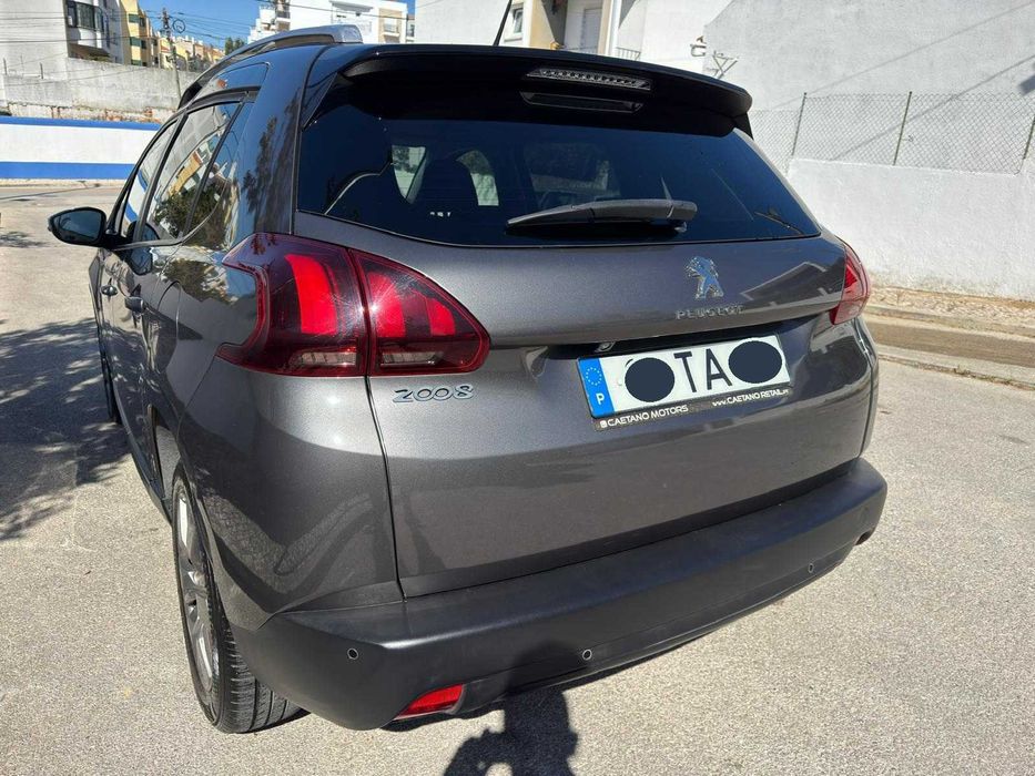 Peugeot 2008 1.6 BlueHdi Style — photo 4