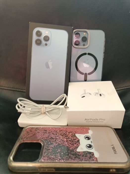 iPhone 13 Pro Max 128GB w zestawie z Airpods Pro, ładowarką indukcyjną i etui
