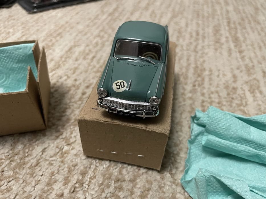 Автолегенди СССР (Vector-models) Москвич 407 купе спорт