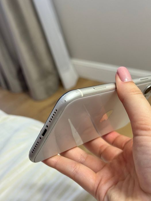 Iphone 11 64 gb.
