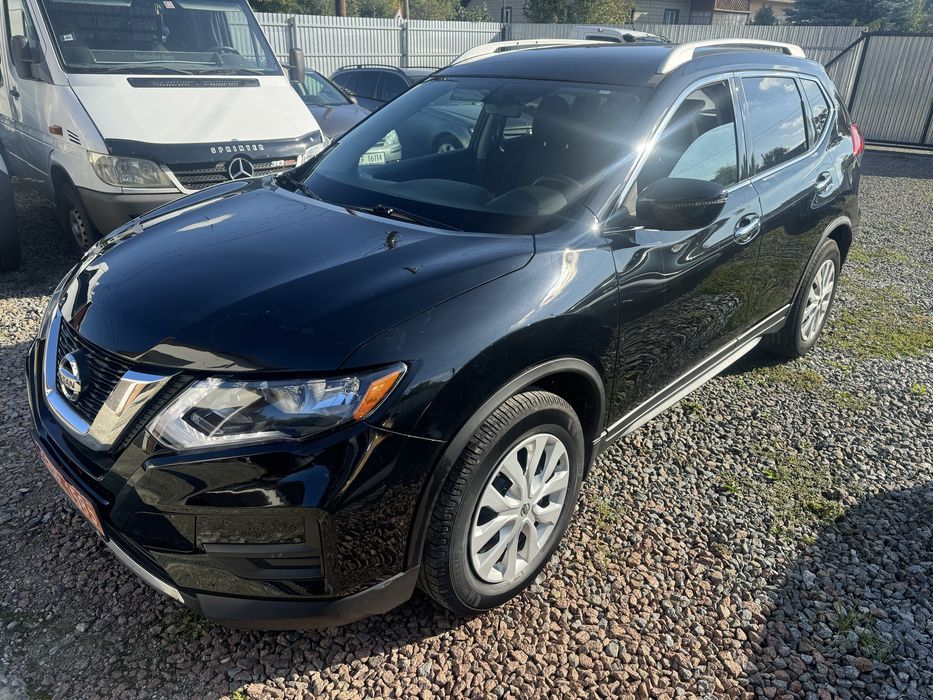 Продам Nissan Rogue 2017
