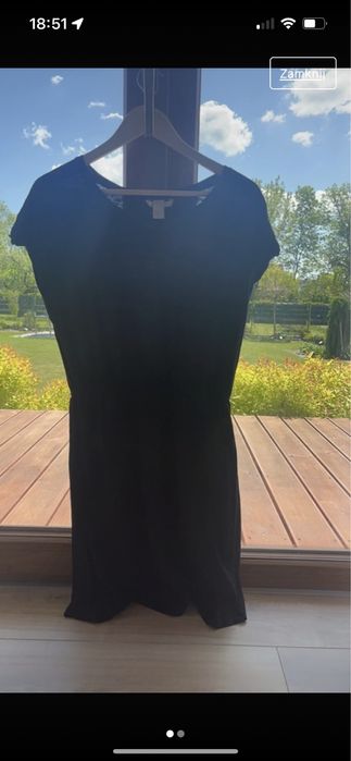 Czarna sukienka basic