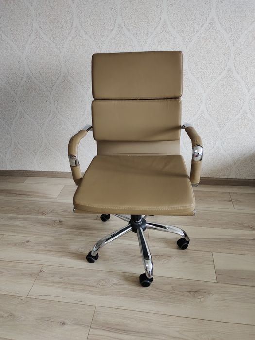 Крісло офісне Slim FX LB (XH-630B) беж