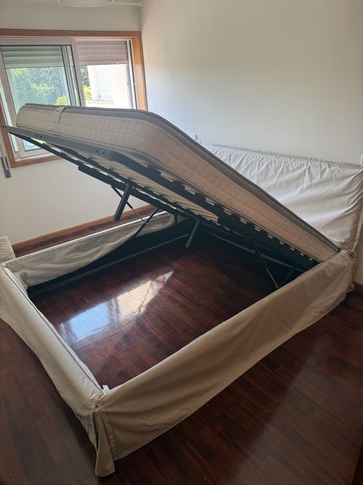 Conjunto cama com arrumação articulada e colchão de viscoelastico 160x200 sklum