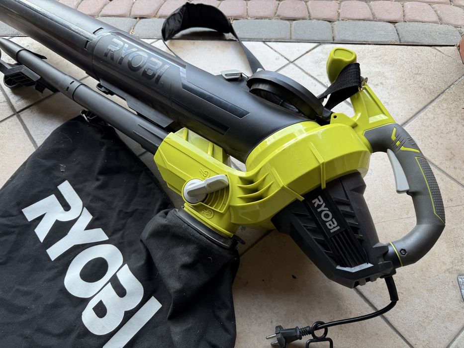 Odkurzacz - dmuchawa do liści Ryobi RBV3000 CESV01 o mocy 3000W