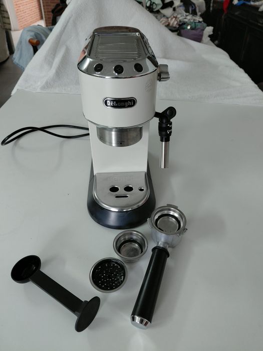 Máquina de café delonghi