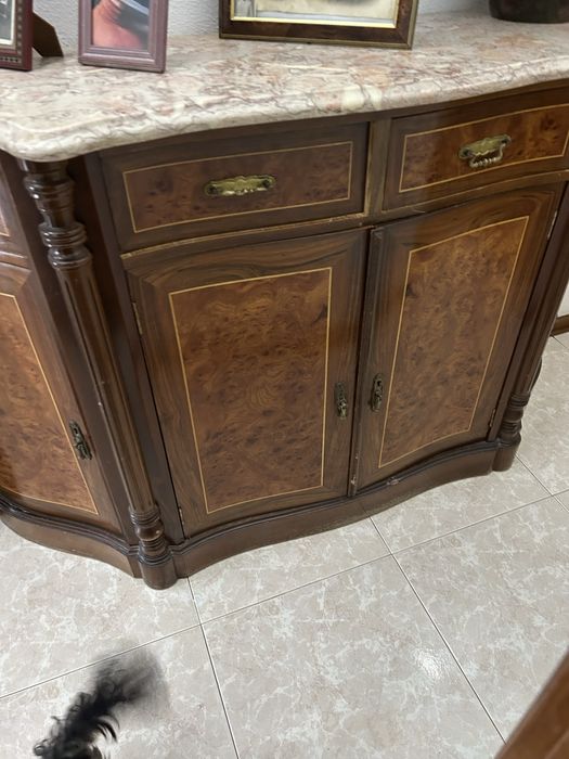 Sapateira em madeira macica