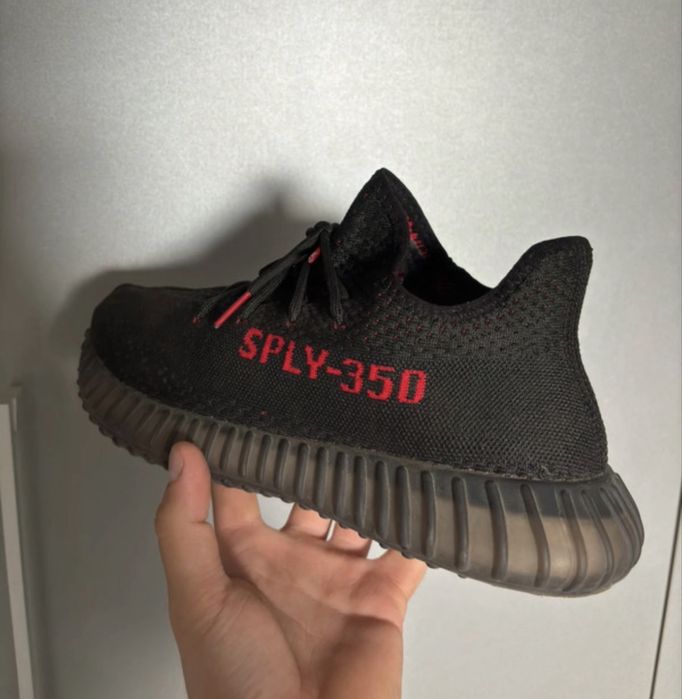 Adidas Yeezy 350 v2 boost black red bred