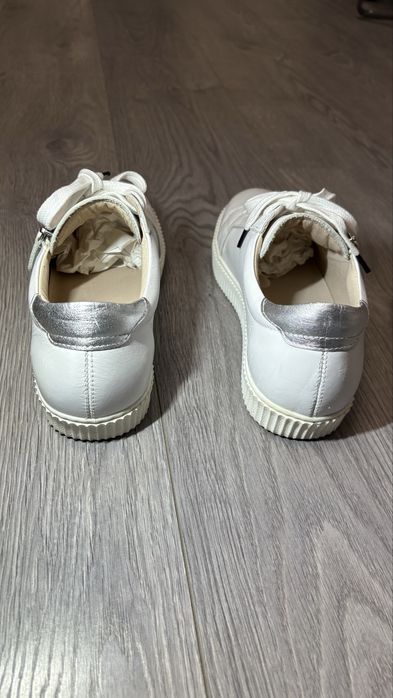 Женские кроссовки John Lewis 26,5 см