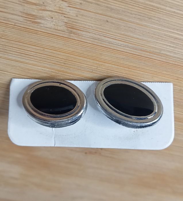 Nowe spinki do mankietów koszuli