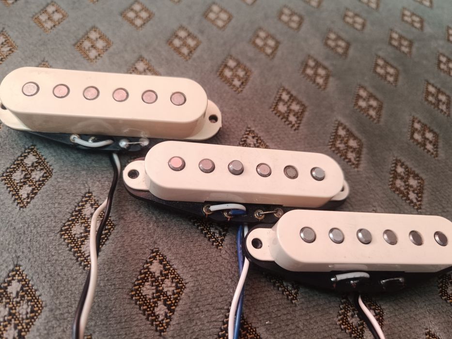 Fender Strat Vintage Noiseless USA- Fender Седла