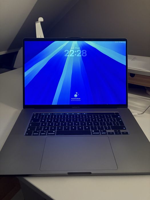Macbook pro i7 2019 32gb ram